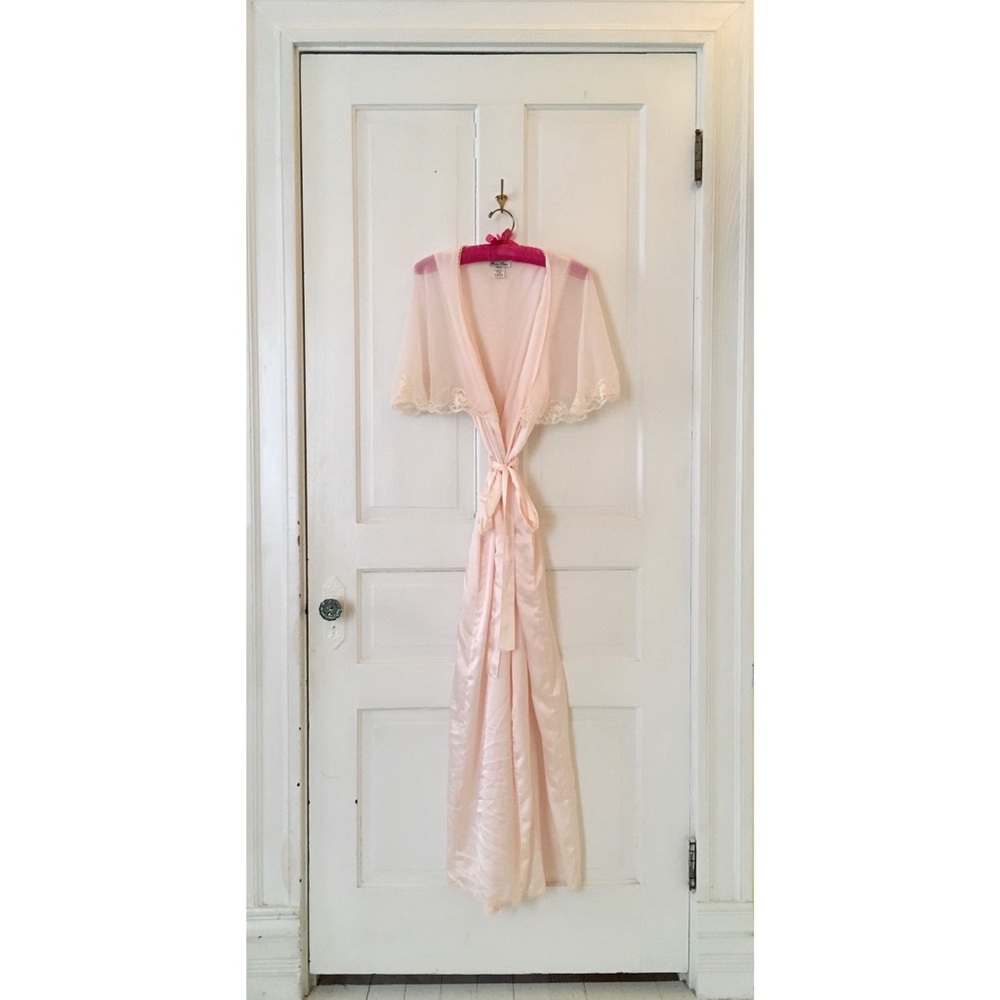 Vintage Pink Miss Dior Robe